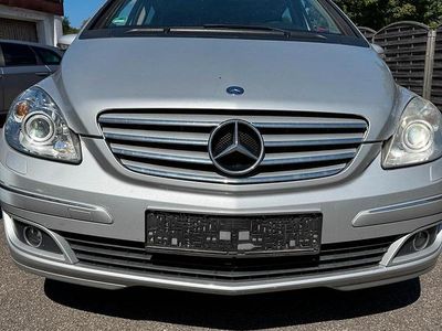 Mercedes B200