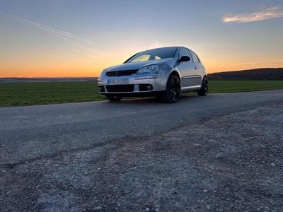 Second-hand VW Golf IV 105 CP (77 kW) 2006 Gri Berlinǎ