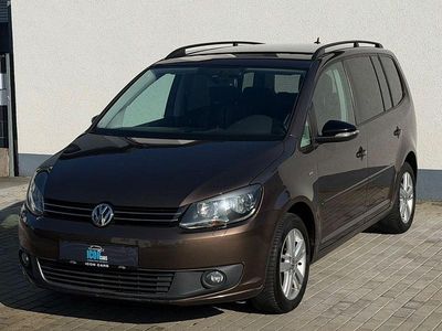 Gebraucht VW Touran Match 105 PS (77 kW) 2013 Braun Van / Kleinbus