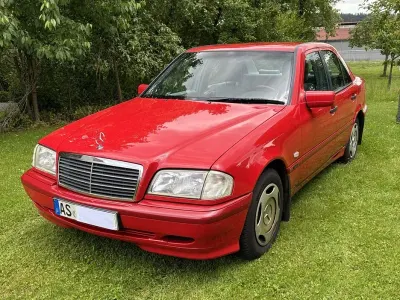 Gebraucht Mercedes C180 122 PS (89 kW) 1999 Rot Limousine