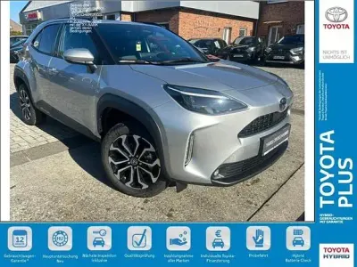 Gebraucht Toyota Yaris Plus 130 PS (95 kW) 2024 Shimmering silver metallic Kleinwagen