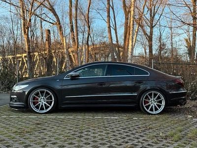 Braun Gebraucht 2011 VW CC R Limousine | 15.000 €