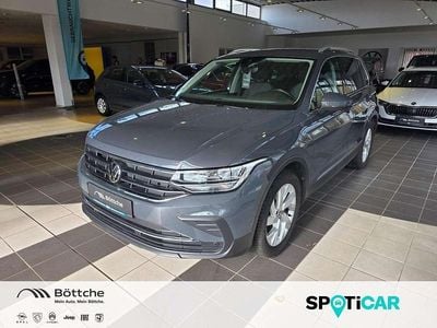 Delfingrau metallic Gebraucht 2023 VW Tiguan Move SUV | 22.780 € (Fairer Preis)