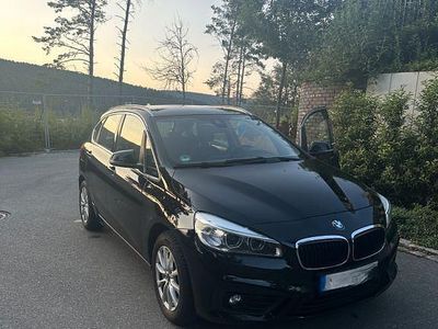 Gebraucht BMW 218 Active Tourer 136 PS (100 kW) 2015 Schwarz Van / Kleinbus