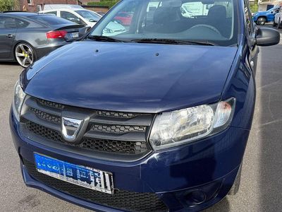 Second-hand Dacia Sandero Essentiel 75 CP (55 kW) 2014 Albastru Hatchback
