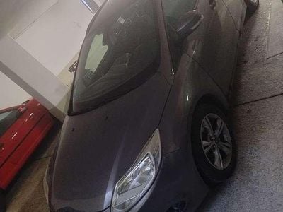 Braun Gebraucht 2014 Ford Focus SYNC Edition Kombi | 4.444 € (Guter Preis)