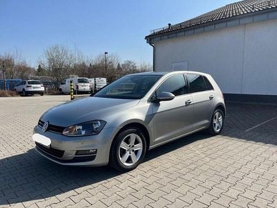 Gebraucht VW Golf VII Comfortline 86 PS (63 kW) 2014 Grau Limousine