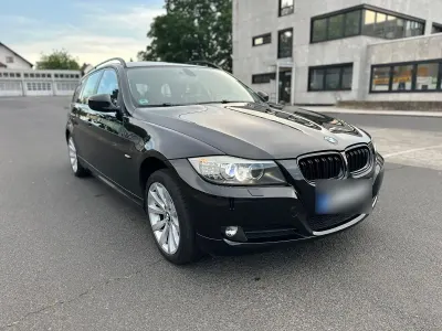 Gebraucht BMW 318 Sport Line 143 PS (105 kW) 2010 Schwarz Kombi