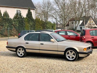 Gold Gebraucht 1992 BMW 730 Limousine | 12.900 €