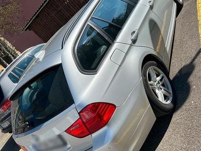 Usata BMW 318 143 CV (105 kW) 2011 Grigio Station wagon
