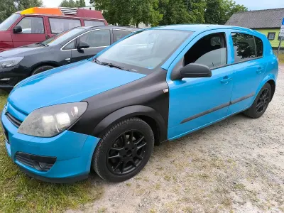 Gebraucht Opel Astra 105 PS (77 kW) 2005 Blau Kleinwagen