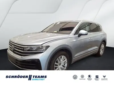 Gebraucht VW Touareg Elegance 231 PS (169 kW) 2025 Oyster silver metallic SUV