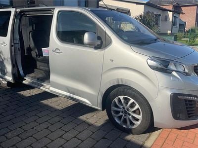 Peugeot Traveller