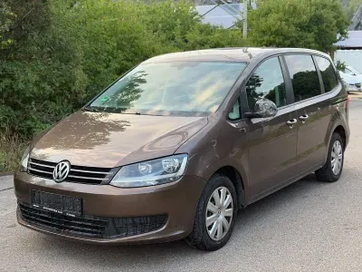 Gebraucht VW Sharan Trendline 140 PS (102 kW) 2011 Braun Van / Kleinbus
