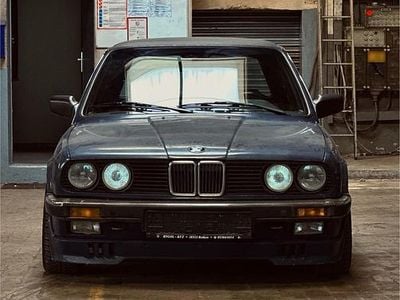 Gebraucht BMW 323 Cabriolet 150 PS (110 kW) 1984 Blau Cabrio