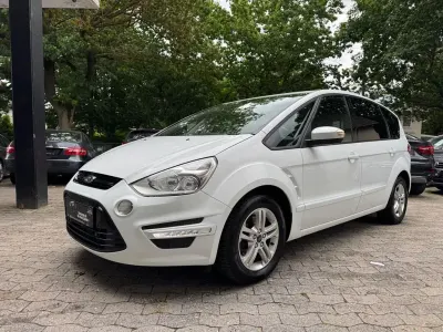 Gebraucht Ford S-MAX Champions Edition 163 PS (119 kW) 2013 Weiß Van / Kleinbus