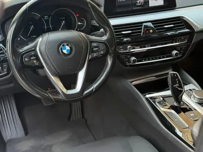 Gebraucht BMW 520 Performance 190 PS (139 kW) 2017 Weiß Limousine