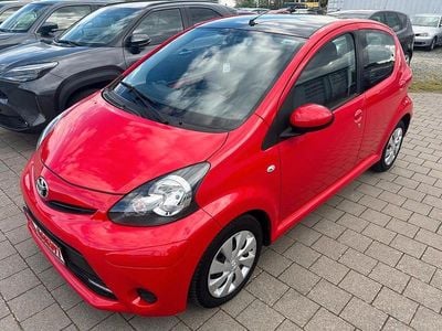 Usata Toyota Aygo Cool 68 CV (50 kW) 2014 Rosso Utilitaria