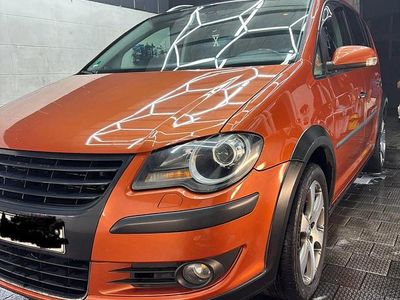 VW Touran Cross