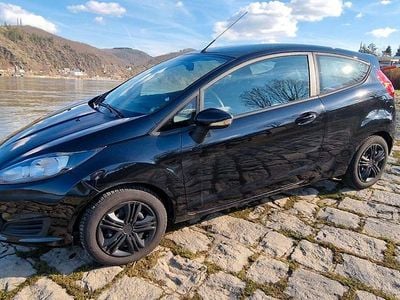 Second-hand Ford Fiesta 95 CP (69 kW) 2013 Negru Hatchback