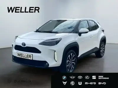 Gebraucht Toyota Yaris Cross Team 116 PS (85 kW) 2022 Weiss SUV