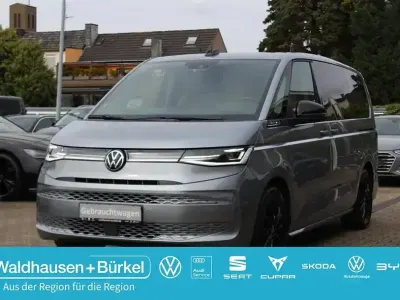 Gebraucht VW Multivan Style 150 PS (110 kW) 2025 Monosilber Van / Kleinbus