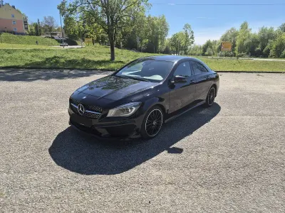 Używany Mercedes CLA250 StreetStyle 211 KM (155 kW) 2015 Czarny Sedan/Limuzyna