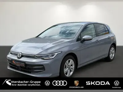 Gebraucht VW Golf VIII Life 150 PS (110 kW) 2025 Mondsteingrau Limousine