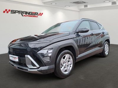 Neu Hyundai Kona Select 139 PS (102 kW) 2025 Schwarz SUV