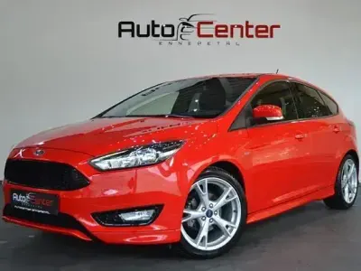 Gebraucht Ford Focus ST-Line 140 PS (102 kW) 2018 Rot Limousine