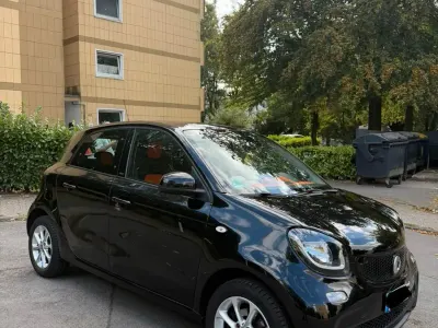 Gebraucht Smart ForFour 71 PS (52 kW) 2015 Schwarz Kleinwagen