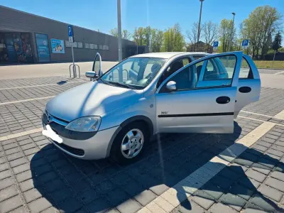 Gebraucht Opel Corsa Enjoy 86 PS (63 kW) 2003 Silber Kleinwagen