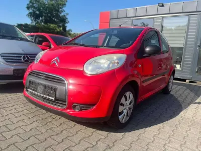 Gebraucht Citroën C1 Style 68 PS (50 kW) 2012 Rot 3p0/deckende Kleinwagen