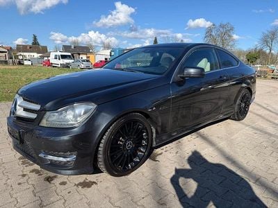 Second-hand Mercedes C250 Edition 1 204 CP (150 kW) 2011 Negru Coupe