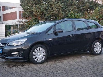 Schwarz Gebraucht 2013 Opel Astra Edition Kombi | 7.950 € (Etwas zu teuer)
