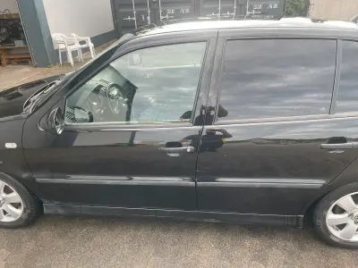 Gebraucht VW Polo 76 PS (55 kW) 2000 Schwarz Kleinwagen