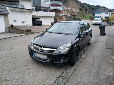 Gebraucht Opel Astra 140 PS (102 kW) 2009 Schwarz Kleinwagen