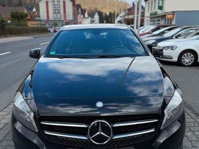 Gebraucht Mercedes A180 122 PS (89 kW) 2014 Limousine