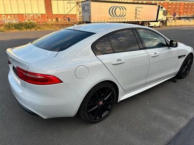 Second-hand Jaguar XE R-Sport 180 CP (132 kW) 2015 Alb Berlinǎ
