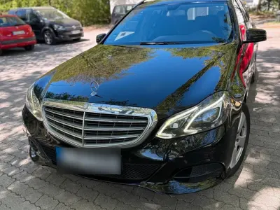 Gebraucht Mercedes E220 170 PS (125 kW) 2013 Schwarz Kombi