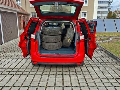 Gebraucht Ford C-MAX Trend 125 PS (91 kW) 2014 Rot Van / Kleinbus