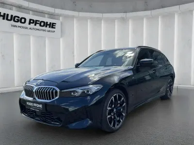 Gebraucht BMW 330 M Sport 286 PS (210 kW) 2024 Black sapphire metallic Kombi
