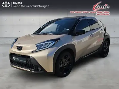Gebraucht Toyota Aygo X x-style 72 PS (52 kW) 2022 Beige SUV