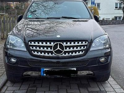 Gebraucht Mercedes ML320 224 PS (164 kW) 2008 Schwarz SUV