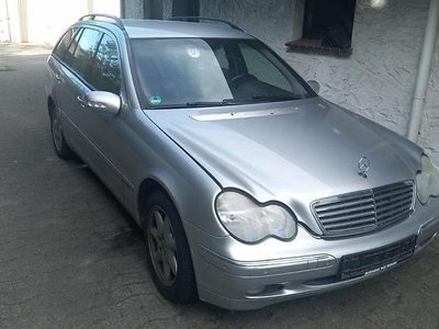 Mercedes C240
