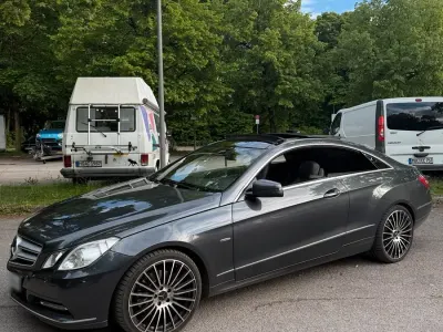 Używany Mercedes E350 265 KM (194 kW) 2011 Szary Coupe