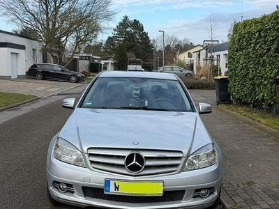 Grau Gebraucht 2011 Mercedes C200 Avantgarde Limousine | 6.900 € (Fairer Preis)
