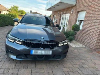 Gebraucht BMW 320 Sport Line 190 PS (139 kW) 2020 Grau Kombi