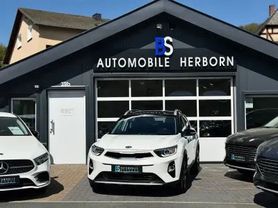 Second-hand Kia Stonic Spirit 120 CP (88 kW) 2018 Alb SUV