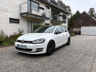Gebraucht VW Golf VII 110 PS (80 kW) 2015 Weiß Limousine